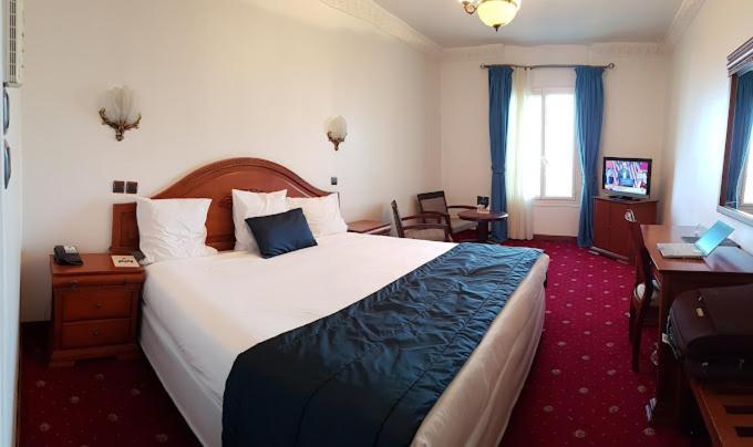 Hotel El Djazair El Mouradia 外观 照片